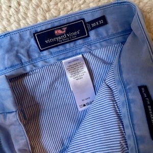 Men Vineyard Vine pants (30 x 32)